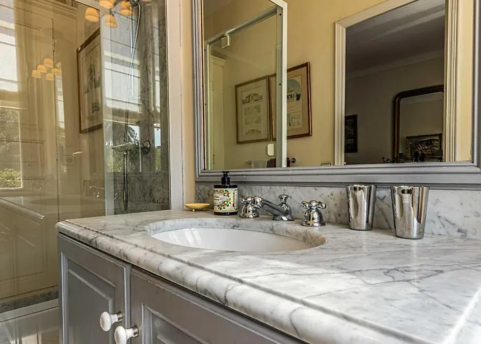 Les Glycines * Saint-Tropez